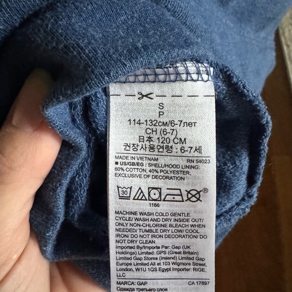 Adorable GAP Kids Blue Hoodie with Sequin Detail - Picture 5 of 6